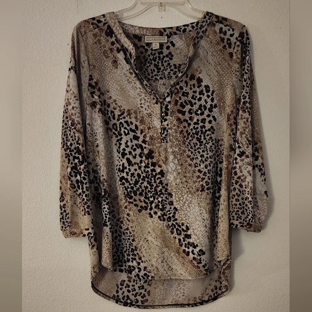Dana Buchman Brown Animal Print V-Neck 3/4 Sleeve Button-up Sz M